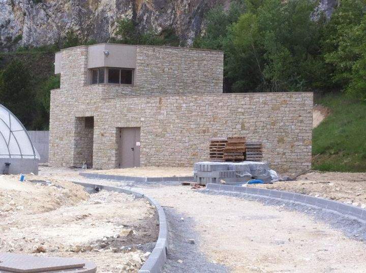 Maison en pierre Cornillon