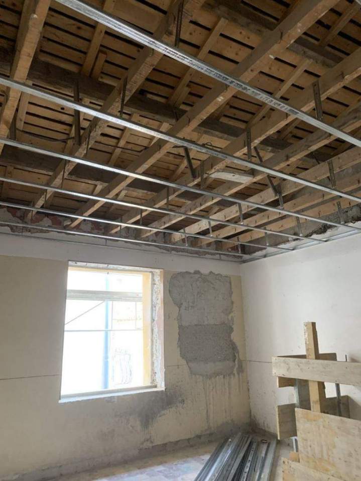 Travaux de pose de faux plafond Cornillon