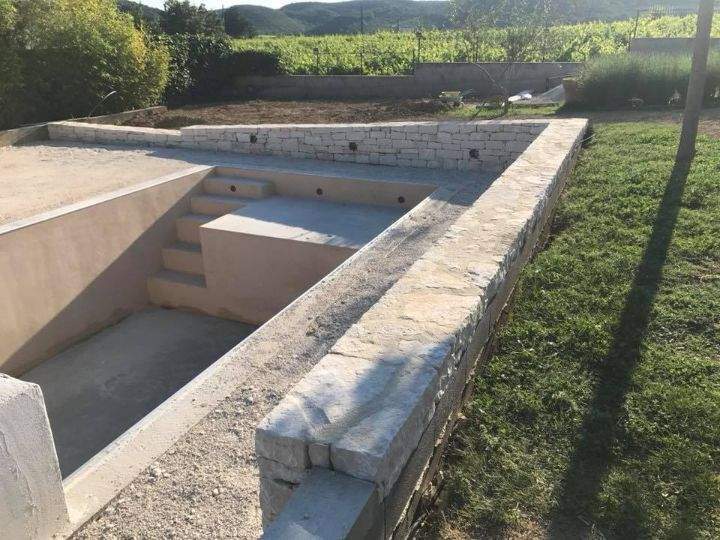 Réalisation d’une piscine bétonnée Cornillon